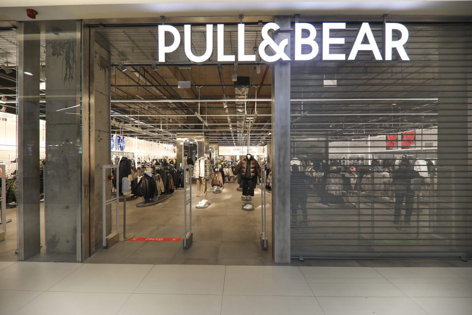 Pull and Bear - East Gate Mall